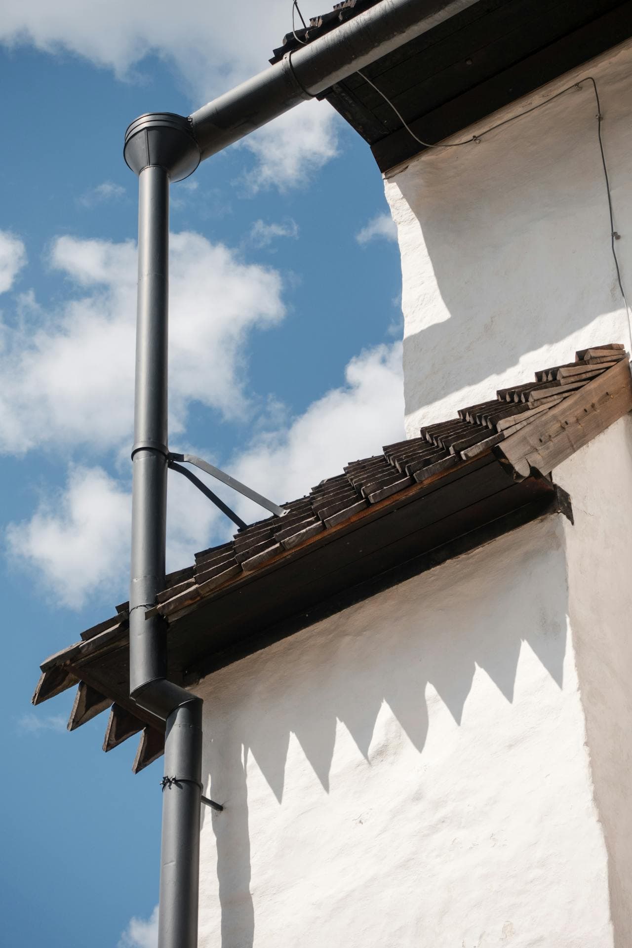 Gutters work by Makoa Construction